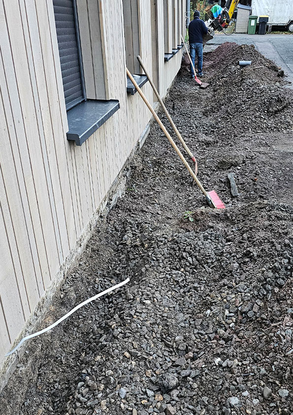 Letzte Arbeiten an der Gemeinschaftshalle laufen.